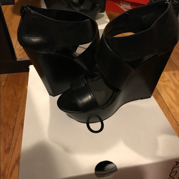Aldo wedges - Picture 1 of 1