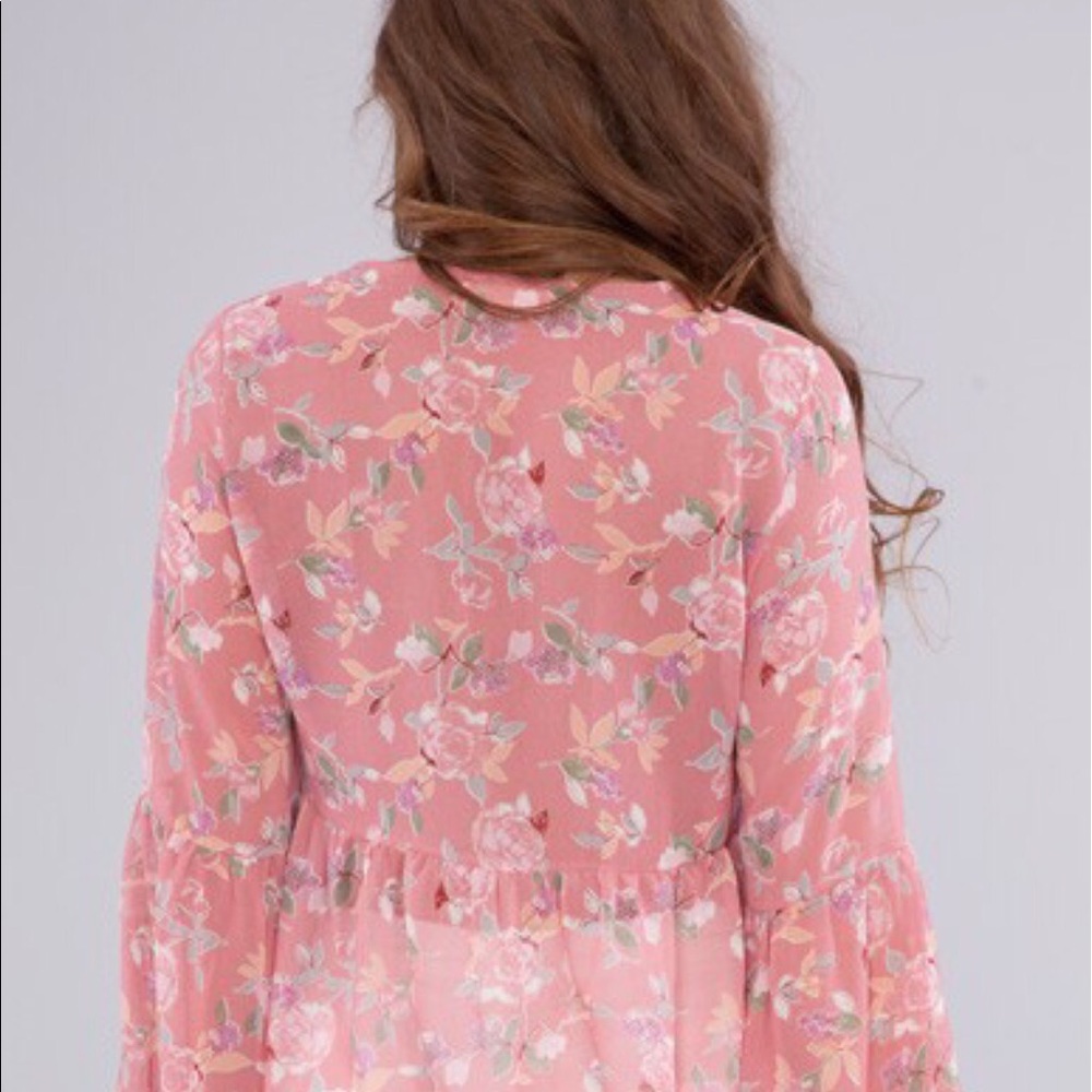 Floral bell sleeve top - Picture 3 of 4