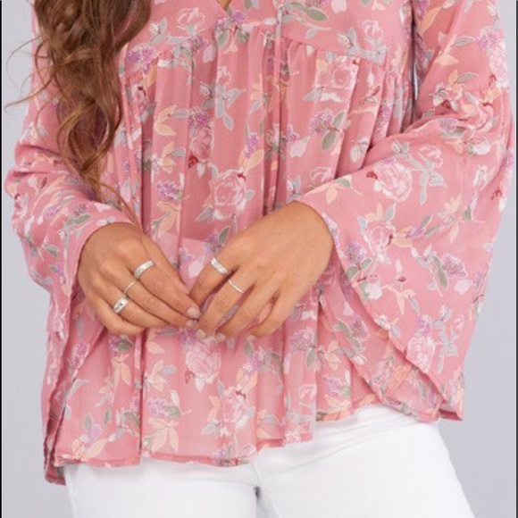 Floral bell sleeve top - Picture 2 of 4