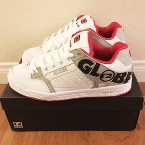 Globe Men's Skate Shoes SIZE: 13