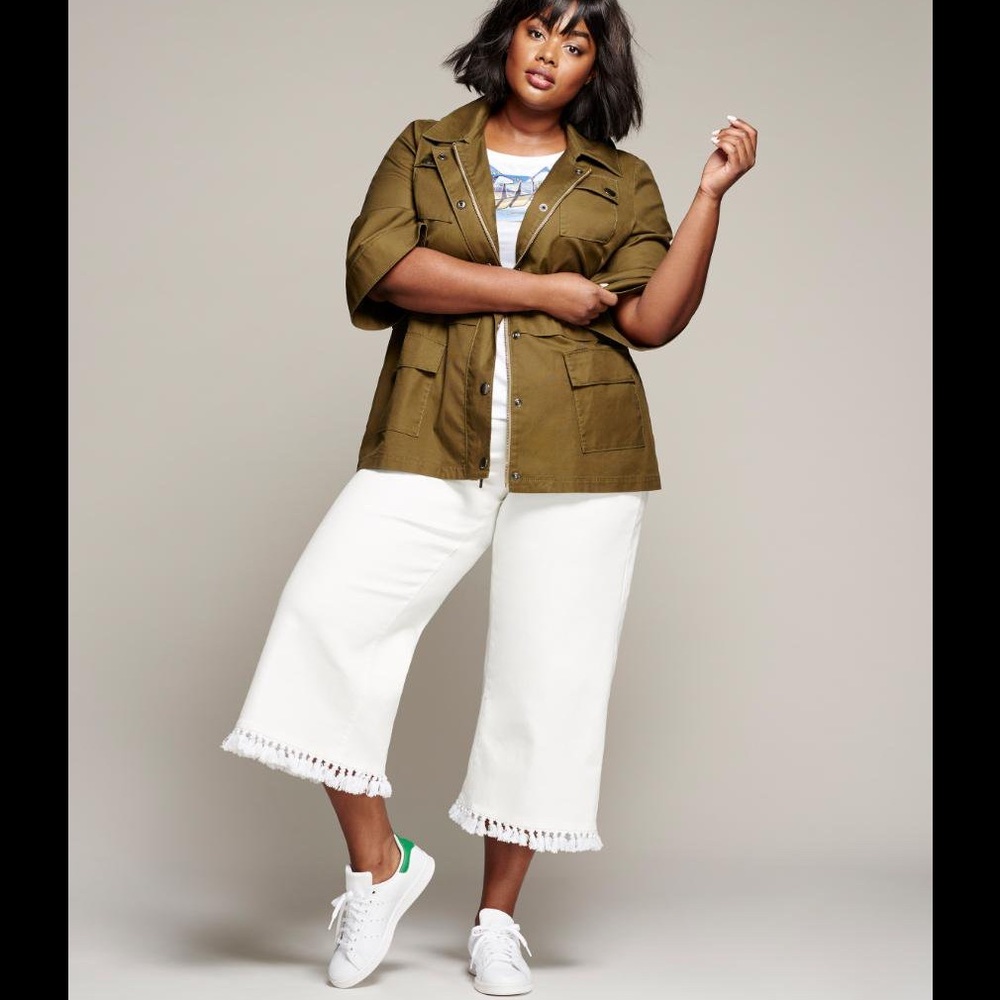 LANE BRYANT: TASSELED STRAIGHT CROP JEAN Sz 16