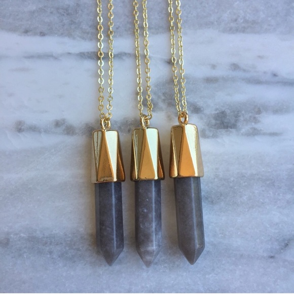 Last 1! 🌟Gray Quartz Bullet Necklace - Picture 2 of 5