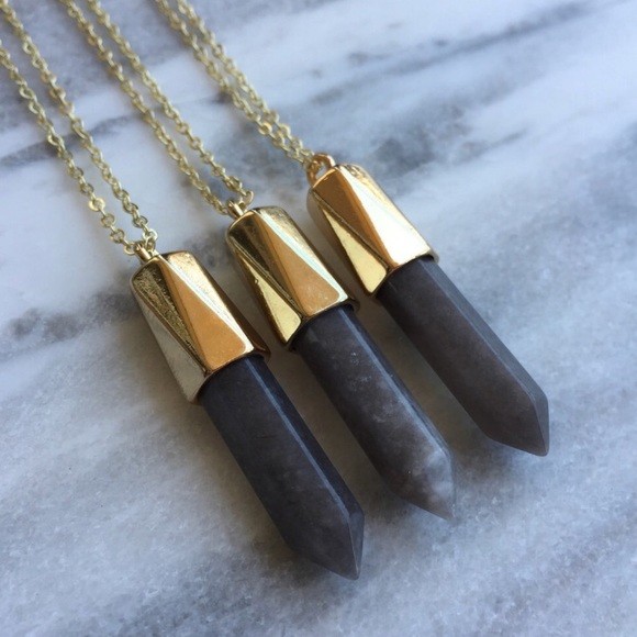 Last 1! 🌟Gray Quartz Bullet Necklace - Picture 3 of 5