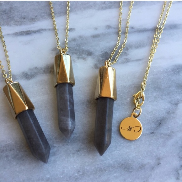 Last 1! 🌟Gray Quartz Bullet Necklace - Picture 4 of 5