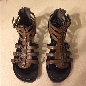 XAPPEAL Brown Zip-back Zolt Gladiator Sandals (s8)