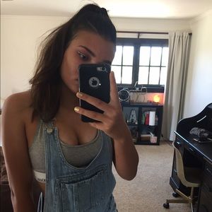 Meet your Posher, Ava