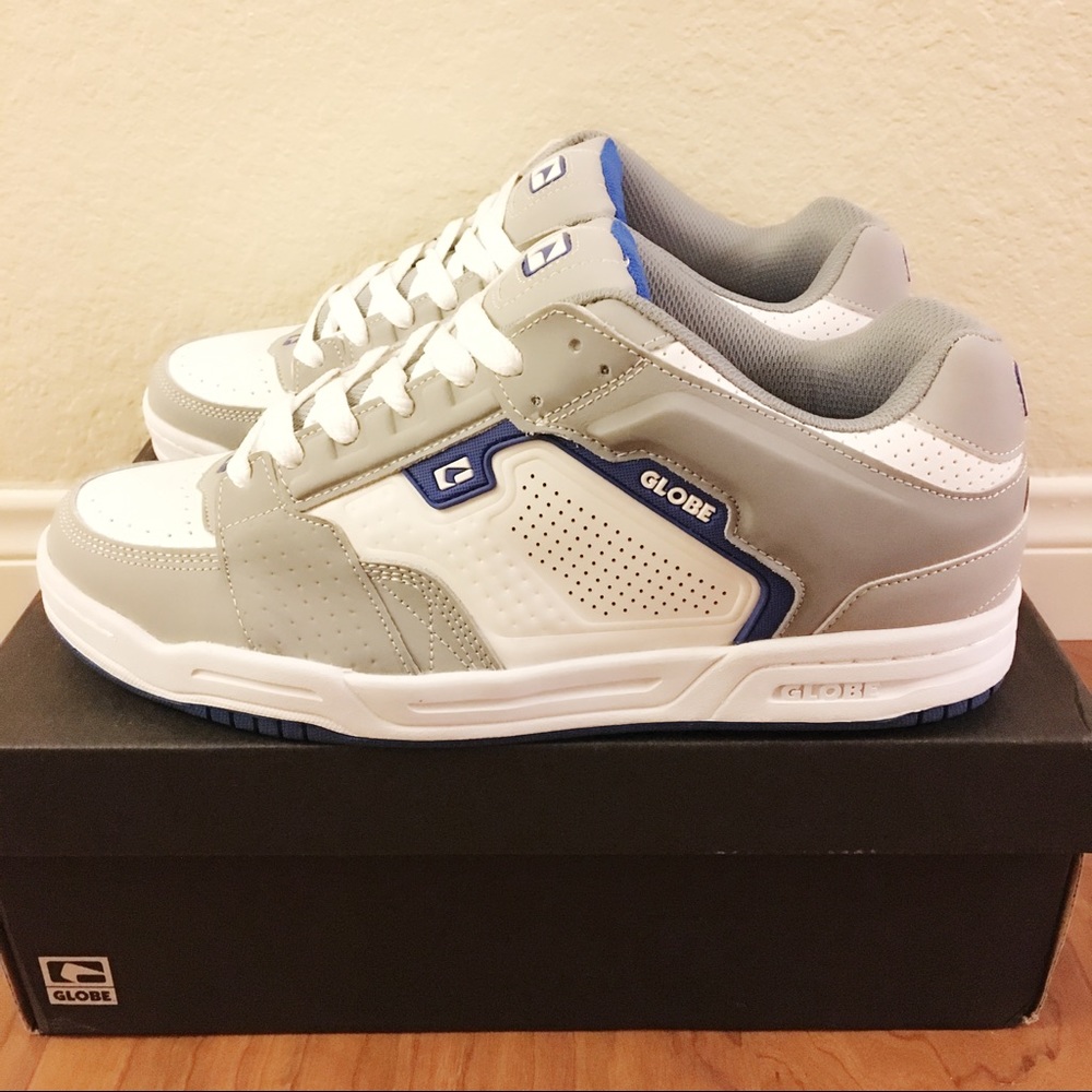 Globe Men's Skate Shoes: SIZE 13