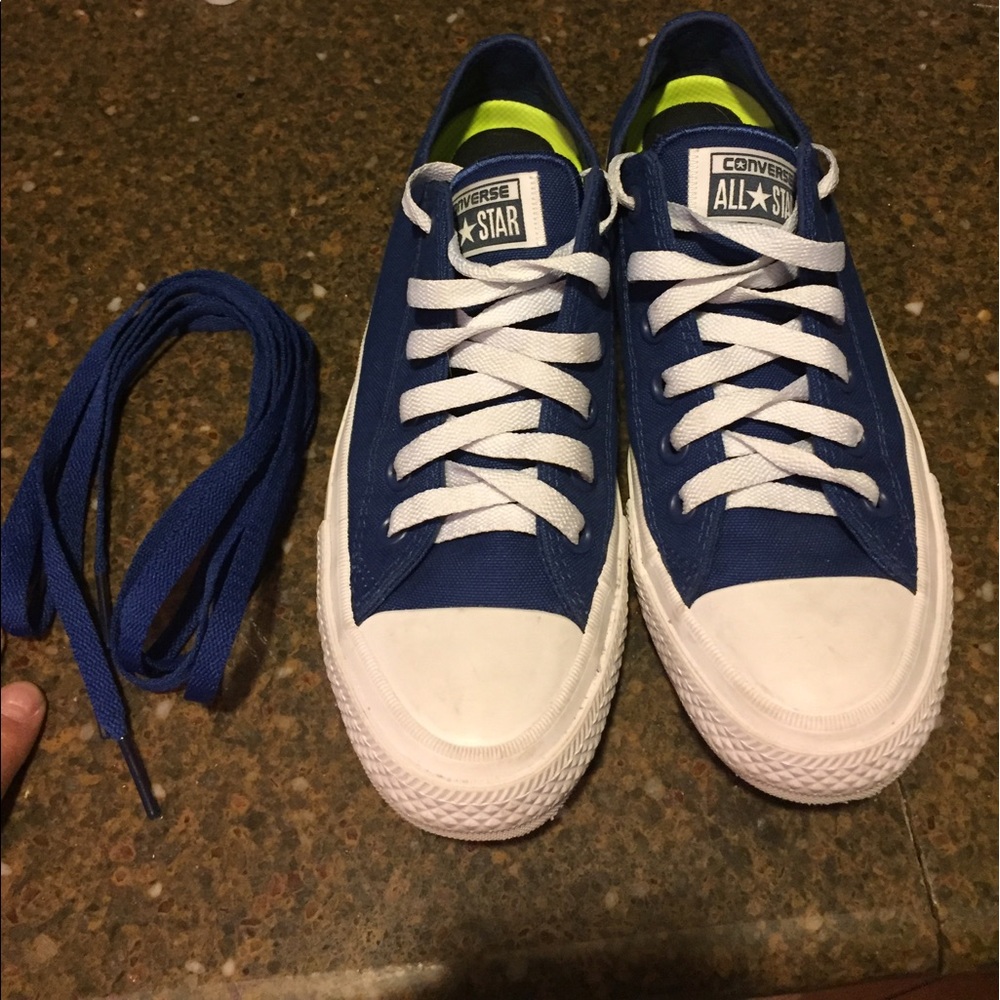 Boys converse Chuck Taylor size 5