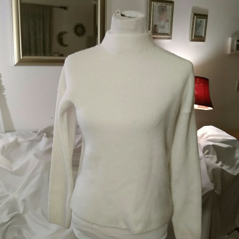 Sweater - Picture 2 of 2
