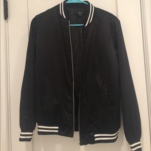 FOREVER 21 BOMBER JACKET (black and white)