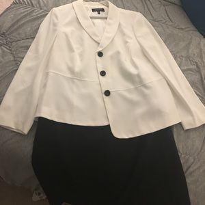 Brand new Kasper skirt suit