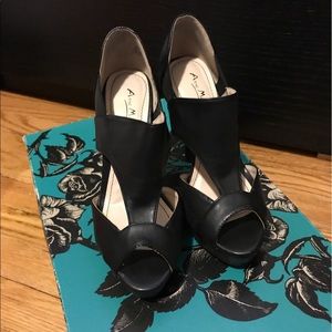 Anne Michelle heels