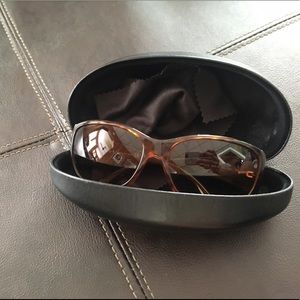 Woman's Prada Sunglasses