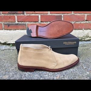 Mens Allen Edmonds Chukkas US13D Sand Suede