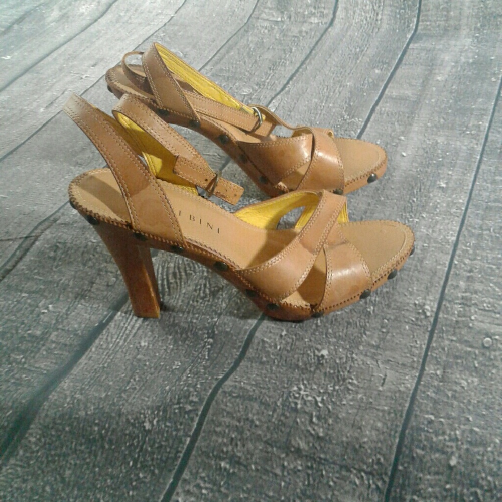 Gianni Bini Strappy Brown Healed Sandals