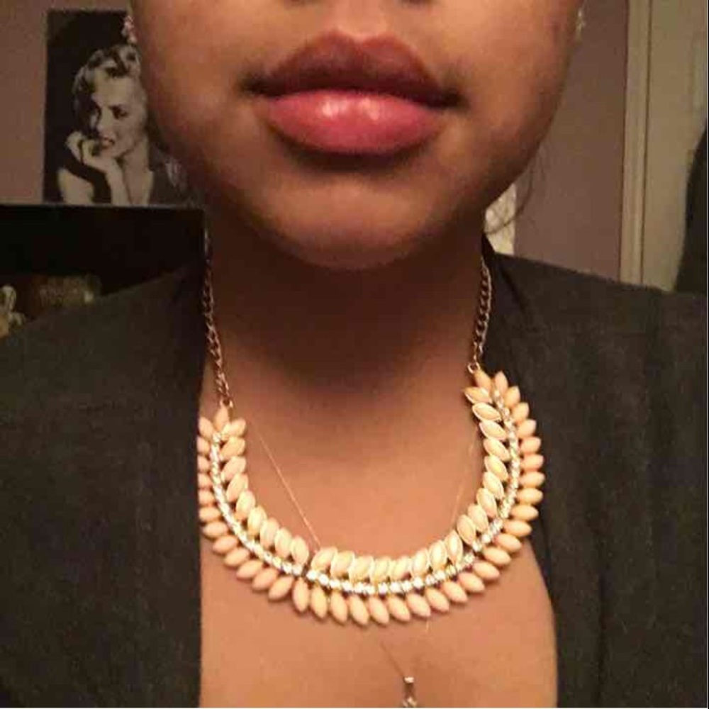 Neckless - Picture 2 of 2