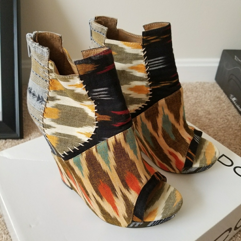Aldo "African" Inspired Wedges