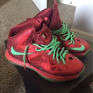 Lebron X (10) Christmas Size 11 ( red pair)