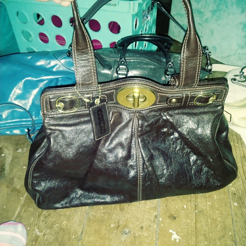 Authentic Coach - Picture 2 of 2