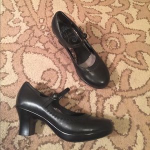 Dansko Mary Janes 37