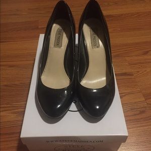 Steve Madden low heel black pumps