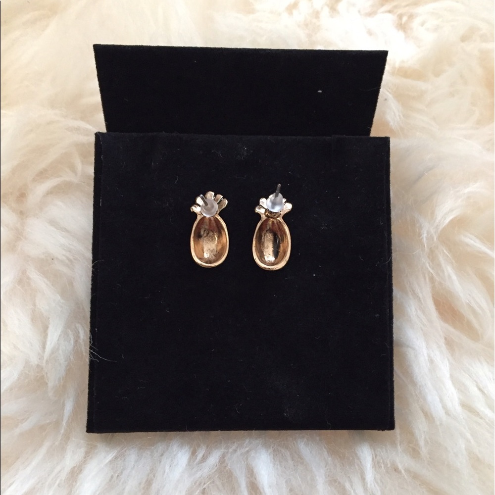 Pineapple Stud Earrings 🍍🍍 - Picture 4 of 7