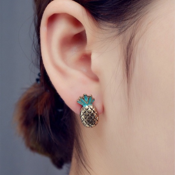 Pineapple Stud Earrings 🍍🍍 - Picture 7 of 7