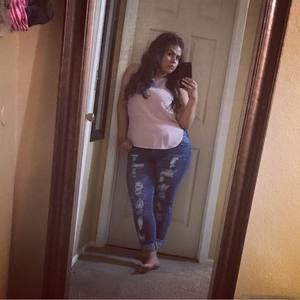 Meet your Posher, Angela