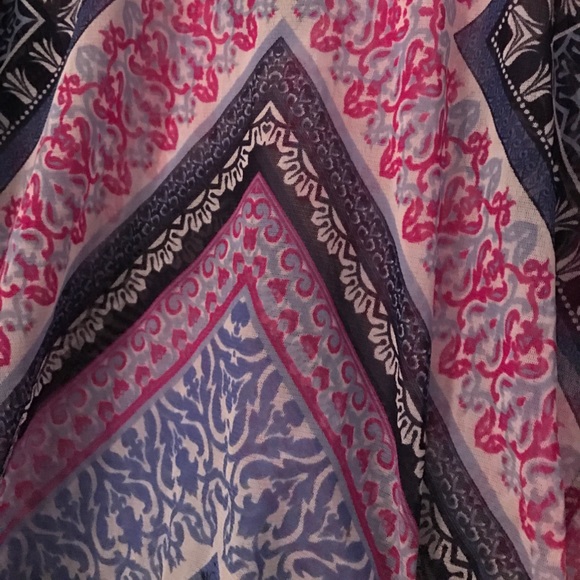 BLOUSE - Picture 2 of 3