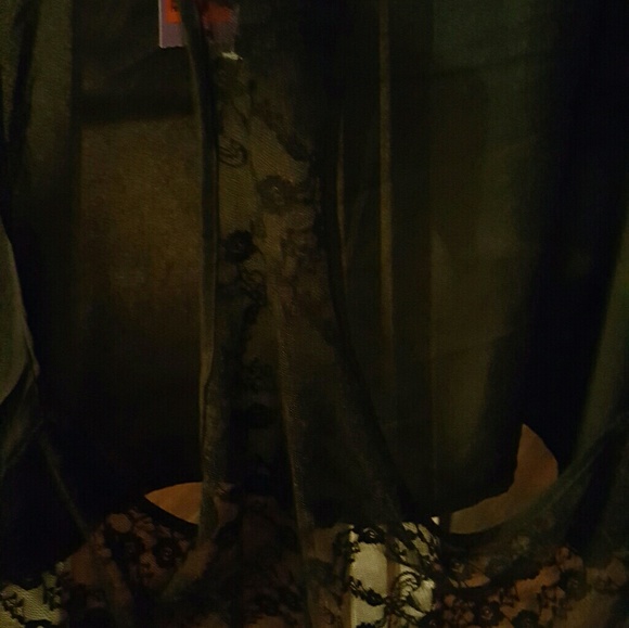 Brand new without the tag,  Back body - Picture 5 of 6