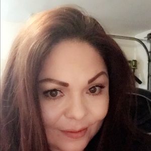 Meet your Posher, Manuela