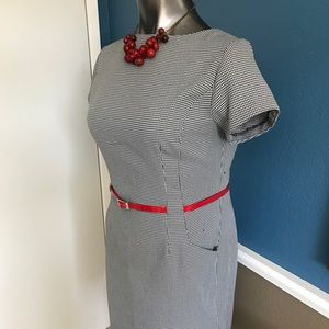 Houndstooth Pencil Dress w/Capped Sleeves/Pockets!
