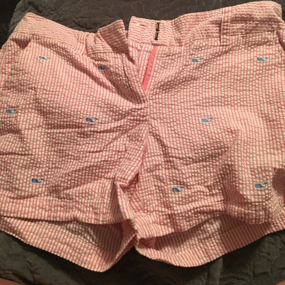 vineyard vines size four shorts