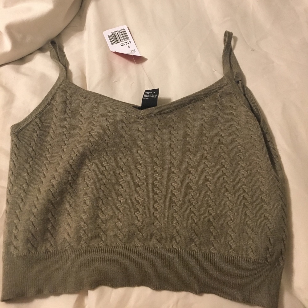 NWOT Olive green sweater crop