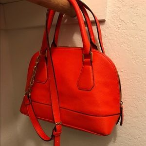 Median Coral Purse