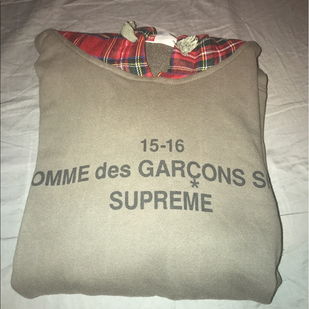 supremexCDG wall winter 2016 hooded sweatshirt