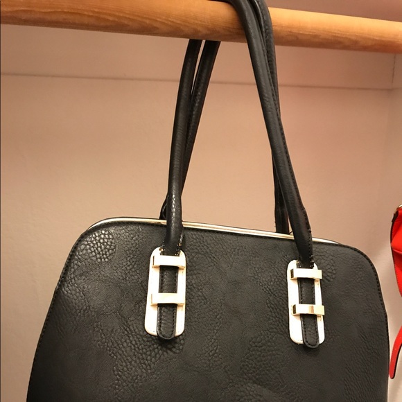 Charming Charlie Black and Gold purse - Picture 2 of 4