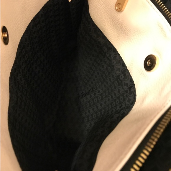 Charming Charlie Black and Gold purse - Picture 3 of 4