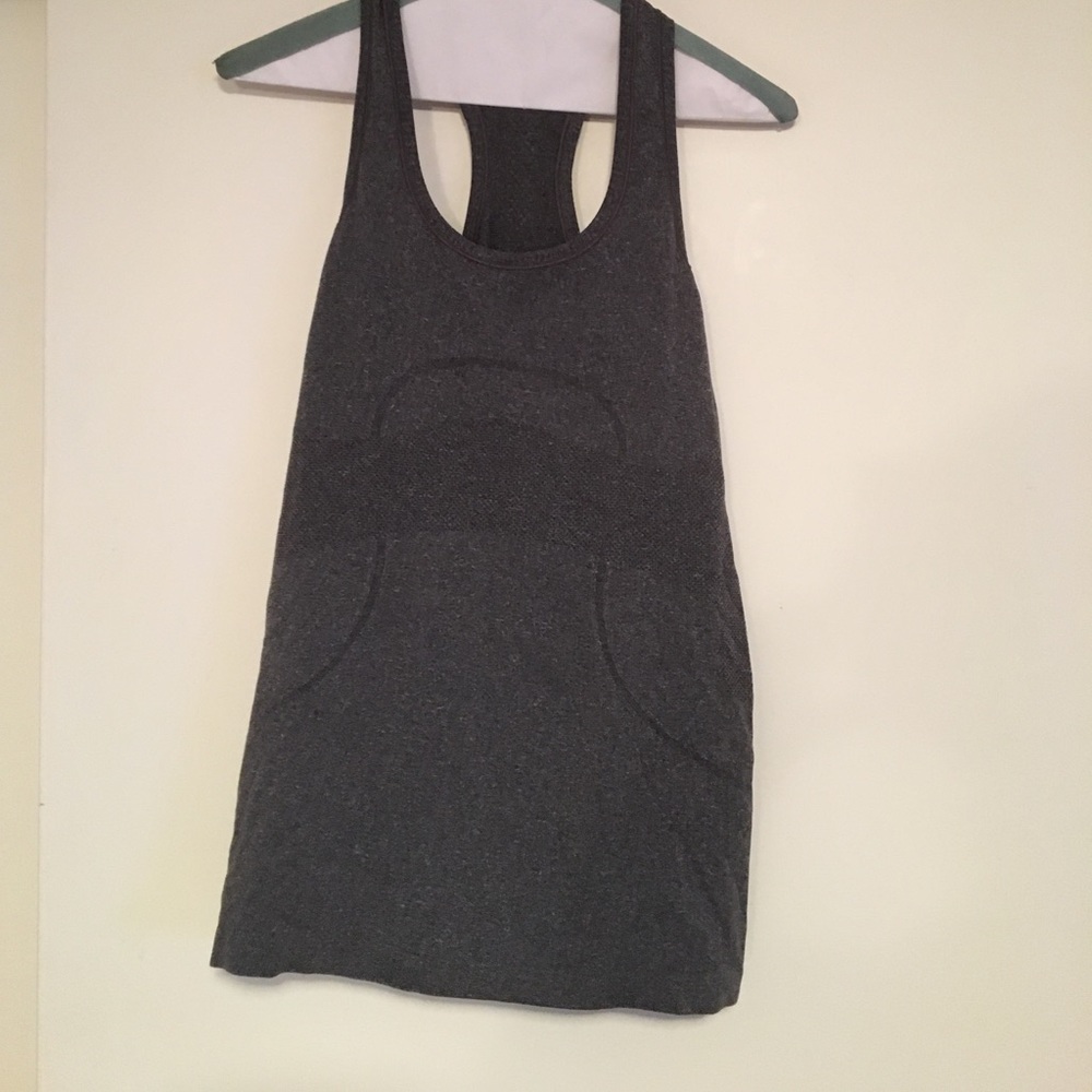 Lululemon running top