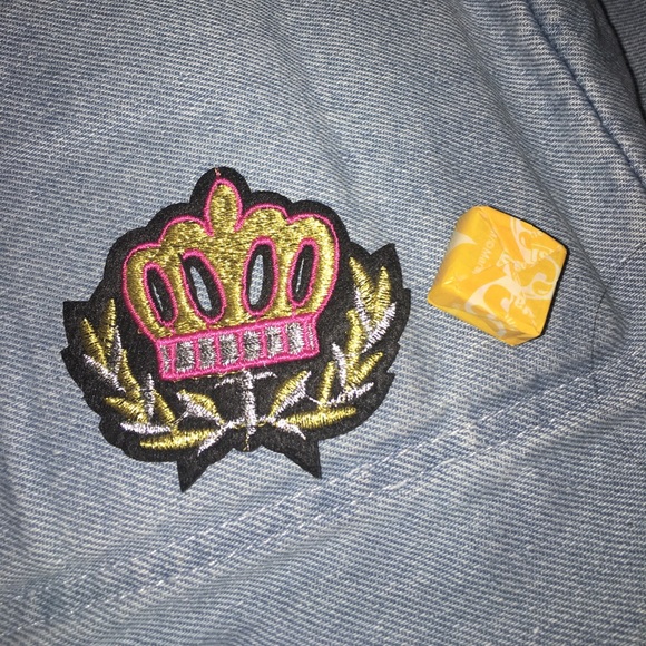 Iron-on patch - Picture 2 of 2