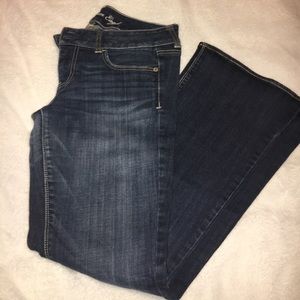 AEO Size 10 Artist Flare Jeans