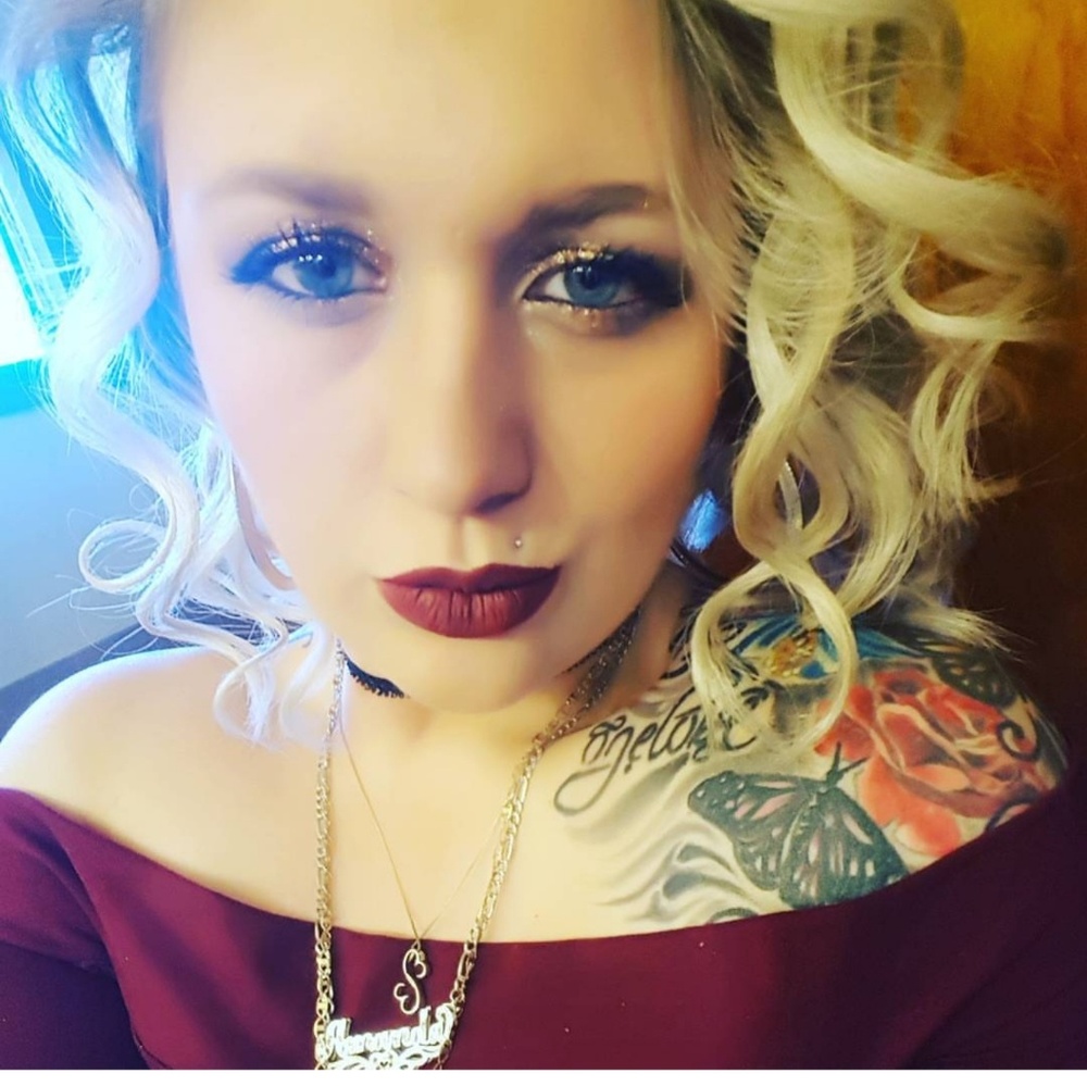 Meet your Posher, Amanda