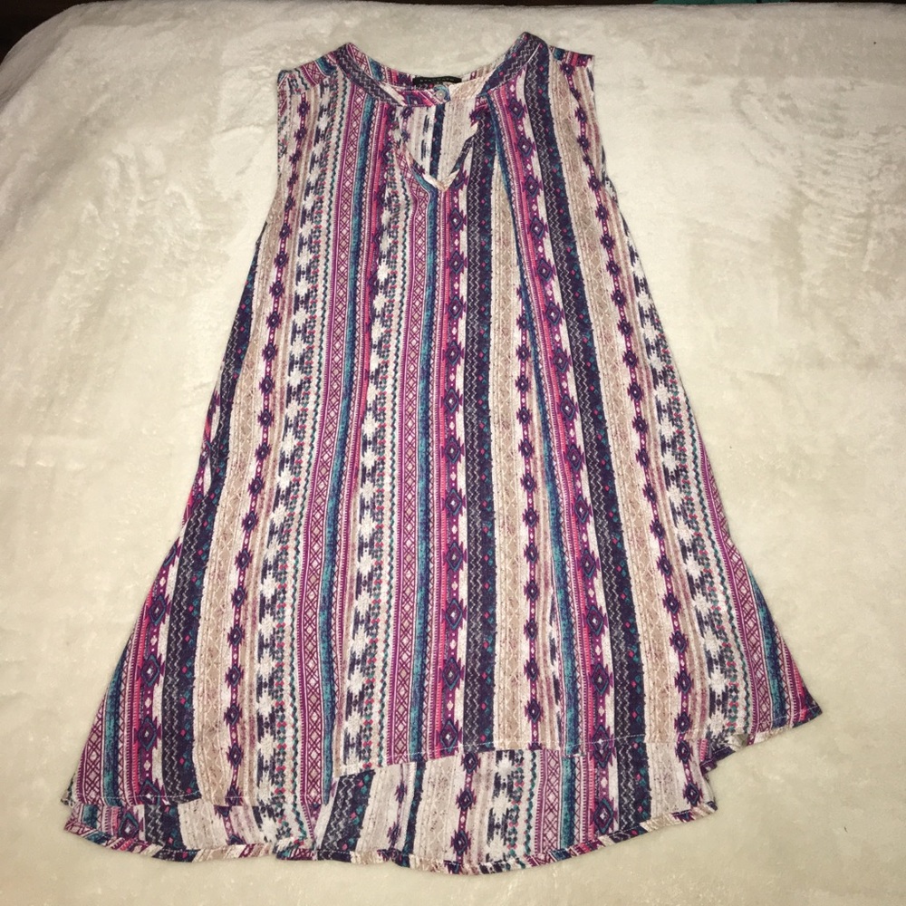 Staccato Key Hole Blouse