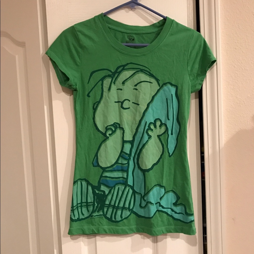 Peanuts Linus women's size small Linus tshirt