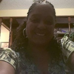 Meet your Posher, Pamela