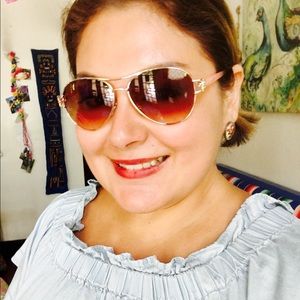 Meet your Posher, Sonya