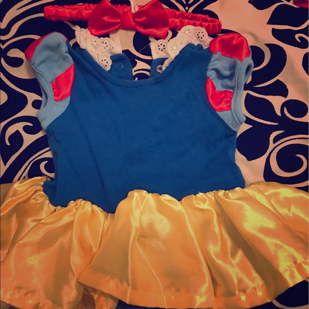 Snow White Costume