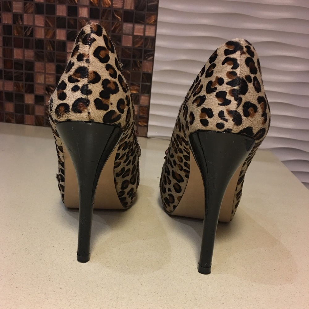 Steve Madden Show stopper leopard mohair heels - Picture 4 of 6
