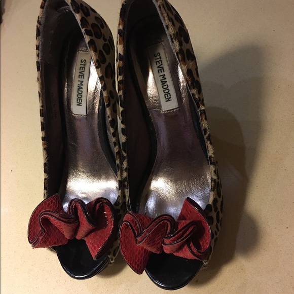 Steve Madden Show stopper leopard mohair heels - Picture 2 of 6