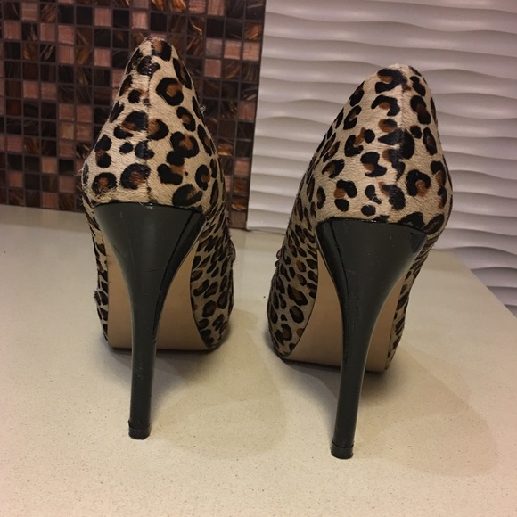 Steve Madden Show stopper leopard mohair heels - Picture 4 of 6